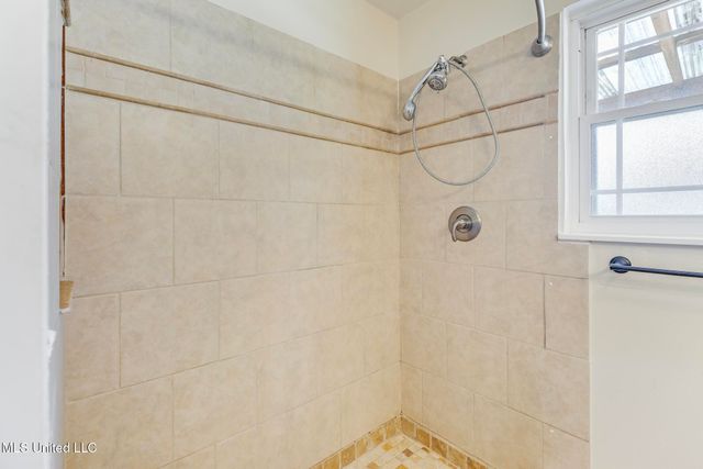 1467 Wilkes Avenue, Biloxi, MS 39530
