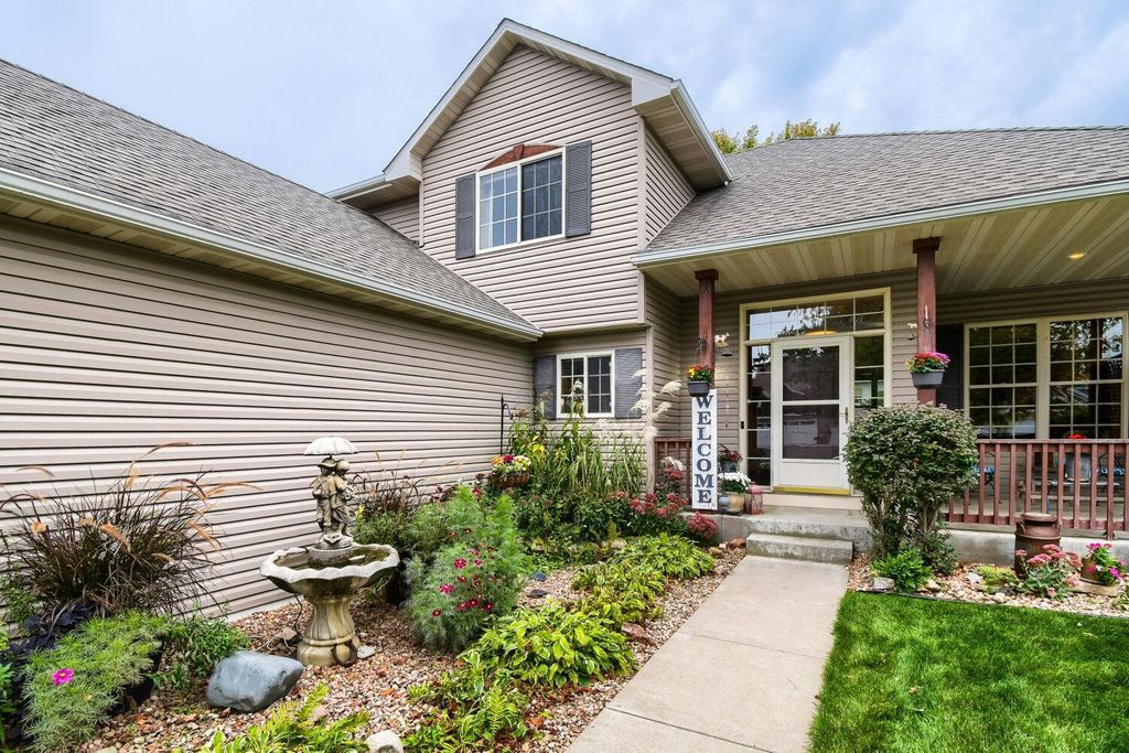 752 Melville Circle, Hastings, MN 55033 — exterior