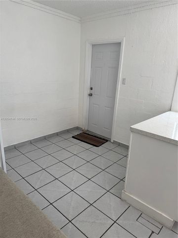 8240 NW 181st Street 2, Hialeah, FL 33015