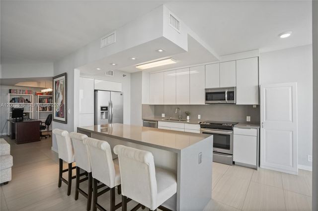 20281 E Country Club Dr 1603, Aventura, FL 33180