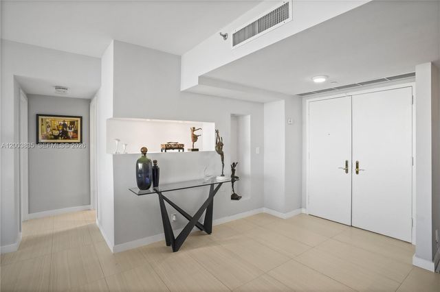 20281 E Country Club Dr 1603, Aventura, FL 33180