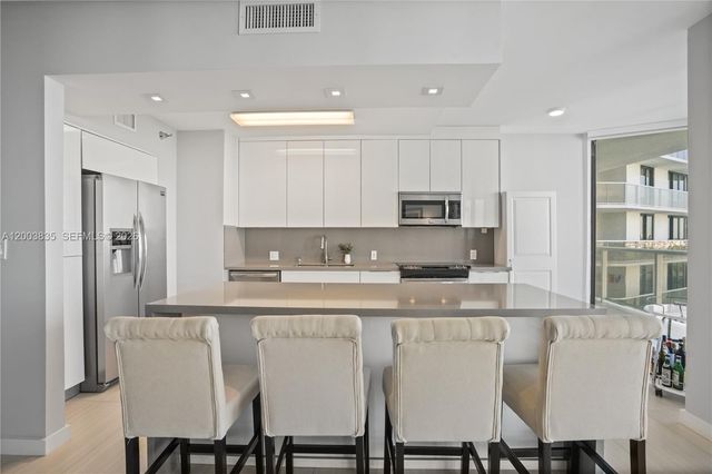 20281 E Country Club Dr 1603, Aventura, FL 33180