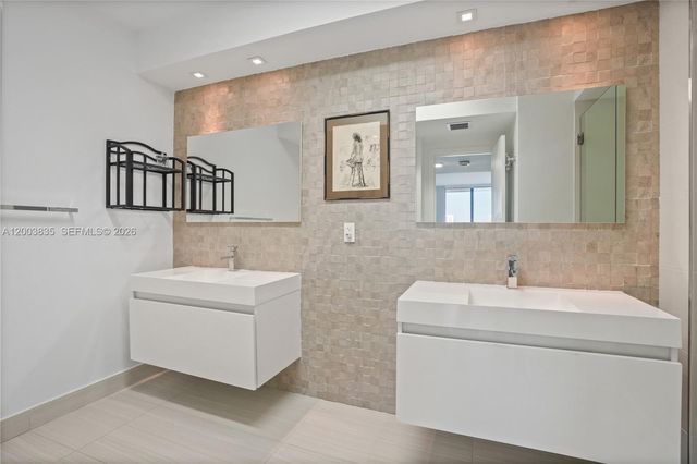 20281 E Country Club Dr 1603, Aventura, FL 33180