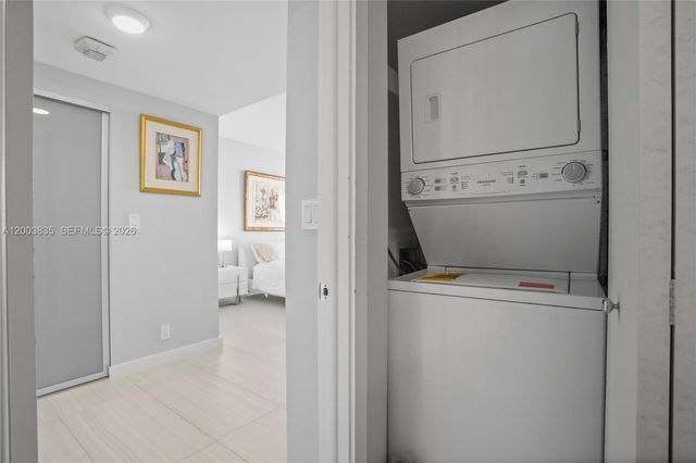 20281 E Country Club Dr 1603, Aventura, FL 33180