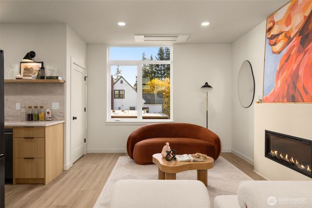 14033 Densmore Avenue N, Seattle, WA 98133