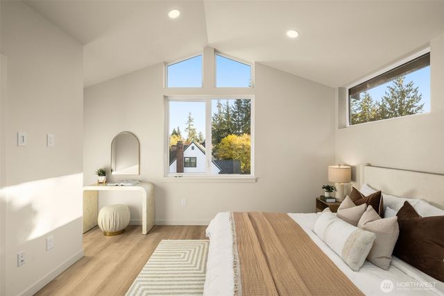 14033 Densmore Avenue N, Seattle, WA 98133