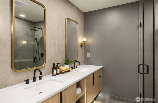 14033 Densmore Avenue N, Seattle, WA 98133