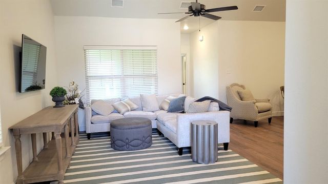 7120 Package Property Street, Lubbock, TX 79407