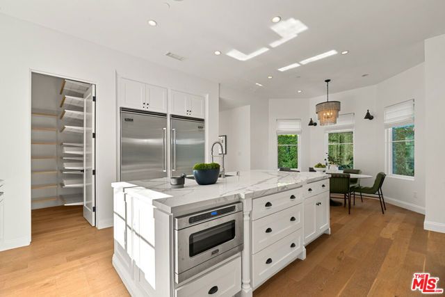 530 N Alta Vista Boulevard, Los Angeles, CA 90036