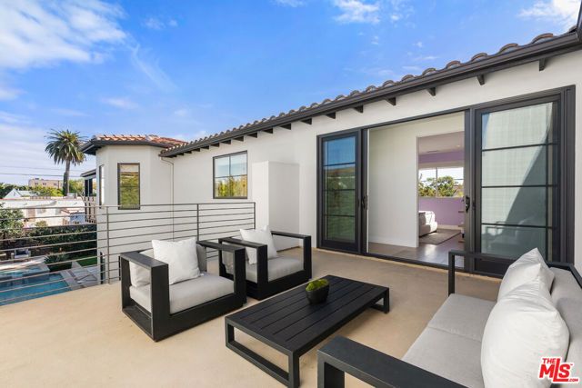 530 N Alta Vista Boulevard, Los Angeles, CA 90036