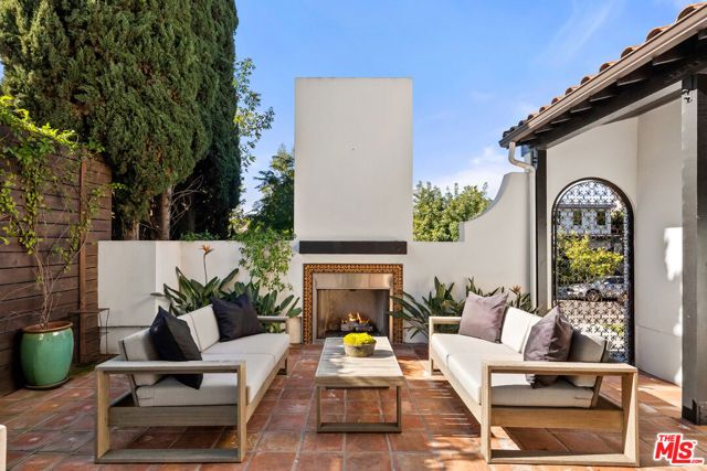 530 N Alta Vista Boulevard, Los Angeles, CA 90036