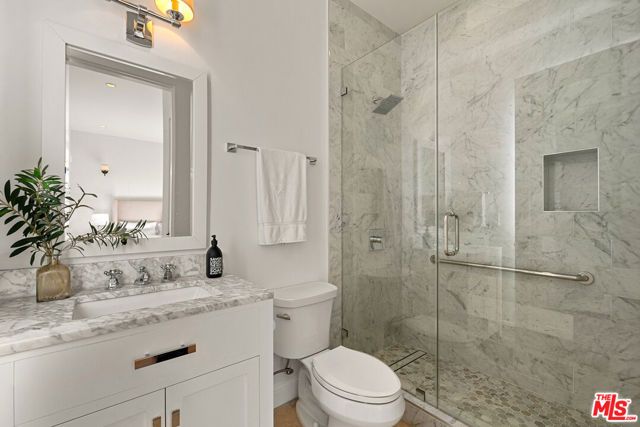 530 N Alta Vista Boulevard, Los Angeles, CA 90036