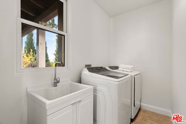 530 N Alta Vista Boulevard, Los Angeles, CA 90036