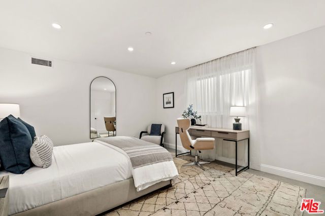 530 N Alta Vista Boulevard, Los Angeles, CA 90036