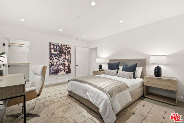 530 N Alta Vista Boulevard, Los Angeles, CA 90036