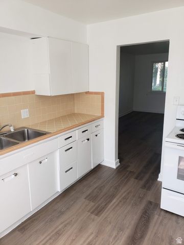 110 E 2250 S, Bountiful, UT 84010