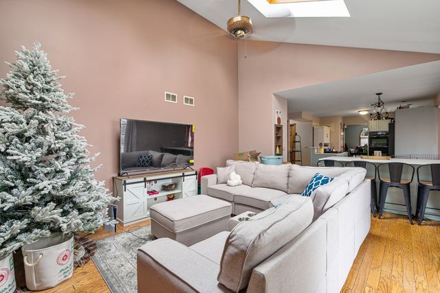 621 Huntley Terrace, Crete, IL 60417