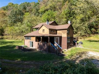 824 Magnus Ln, North Huntingdon, PA 15642