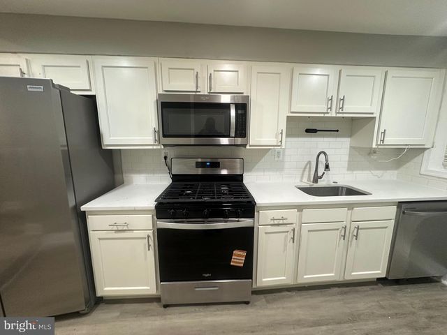 1927 HOLLINS ST, Baltimore, MD 21223