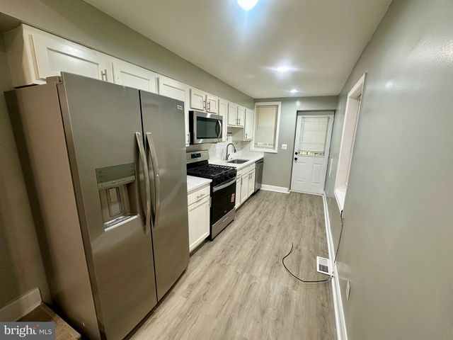 1927 HOLLINS ST, Baltimore, MD 21223