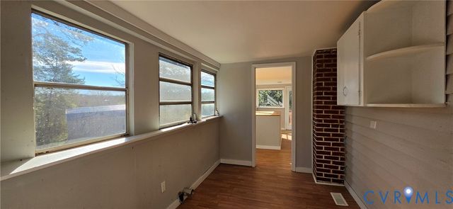 2214 Stage Junction Rd, Columbia, VA 23038