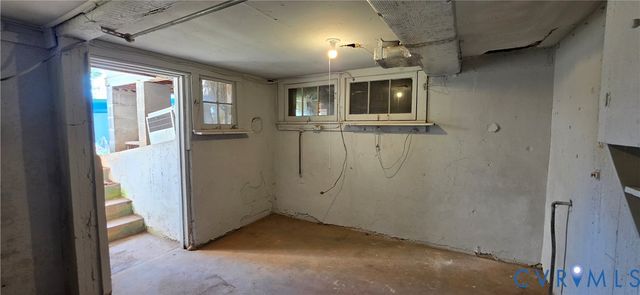 2214 Stage Junction Rd, Columbia, VA 23038