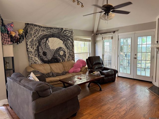 427 Highland Creek Pkwy, Baton Rouge, LA 70808