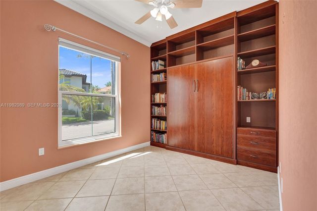 1459 Shoreline Way, Hollywood, FL 33019