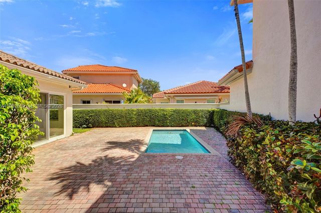 1459 Shoreline Way, Hollywood, FL 33019
