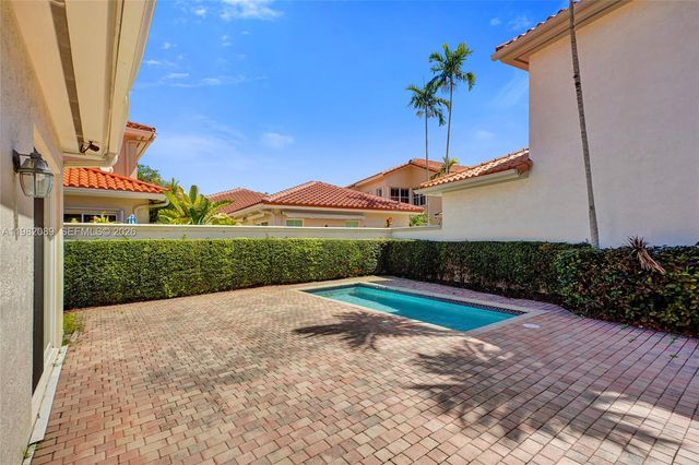 1459 Shoreline Way, Hollywood, FL 33019