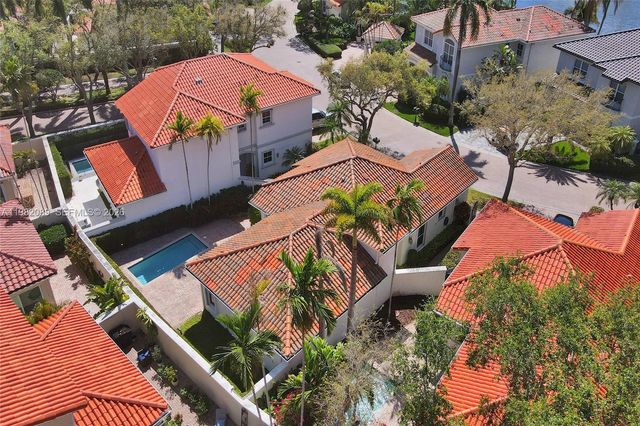 1459 Shoreline Way, Hollywood, FL 33019