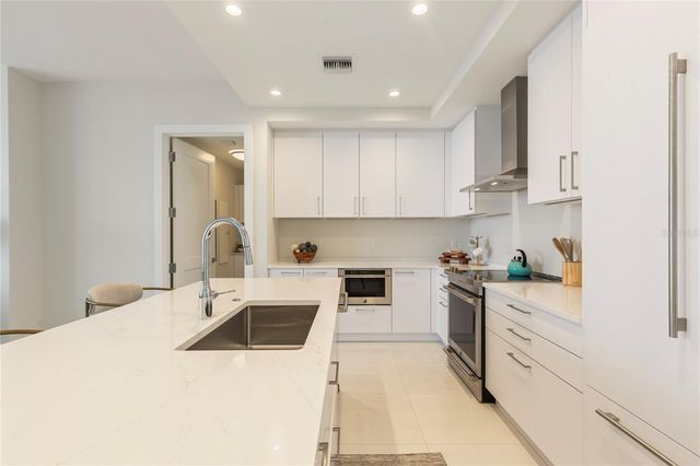 275 1ST AVENUE S 1708, St Petersburg, FL 33701