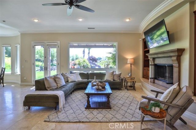 39520 Colleen Way, Temecula, CA 92592