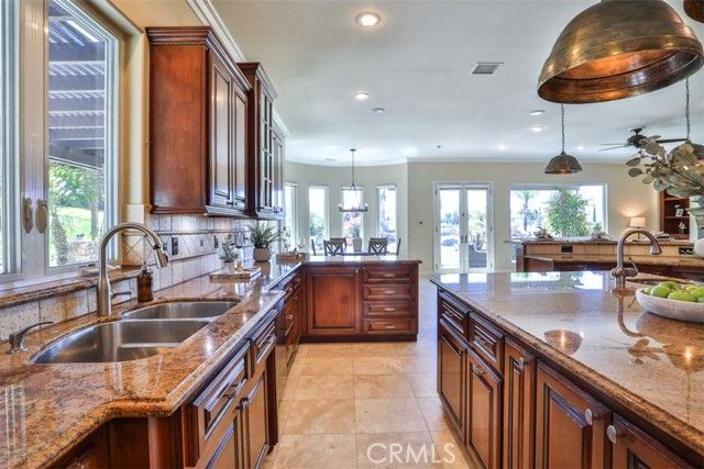 39520 Colleen Way, Temecula, CA 92592