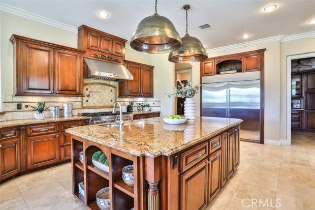 39520 Colleen Way, Temecula, CA 92592