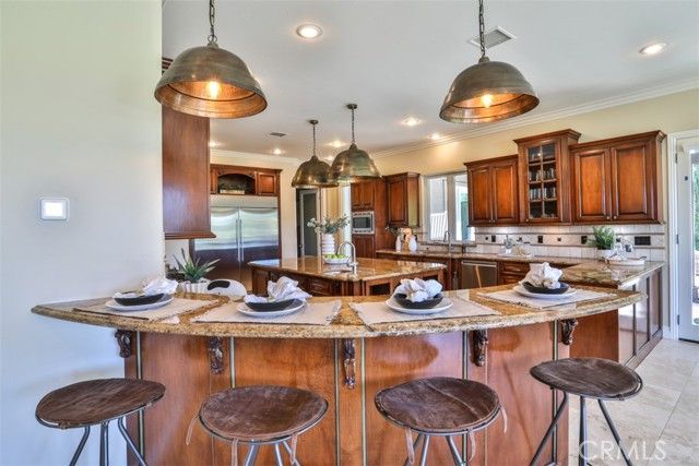 39520 Colleen Way, Temecula, CA 92592