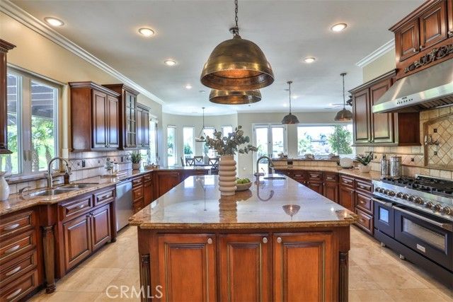 39520 Colleen Way, Temecula, CA 92592