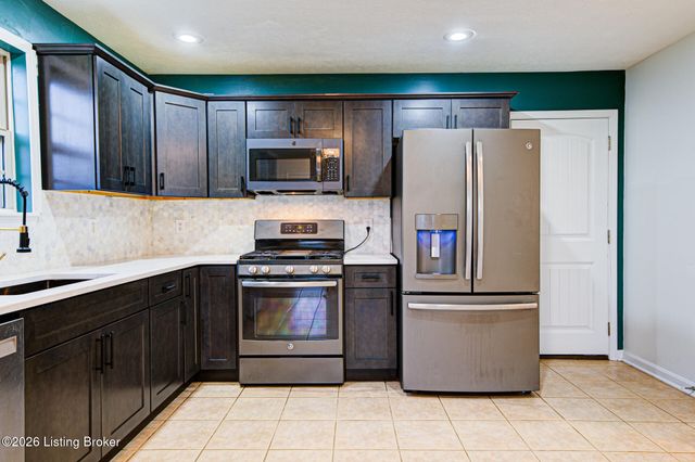 816 Hackney Ln, Shelbyville, KY 40065