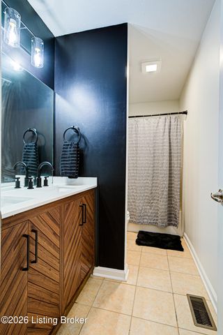 816 Hackney Ln, Shelbyville, KY 40065