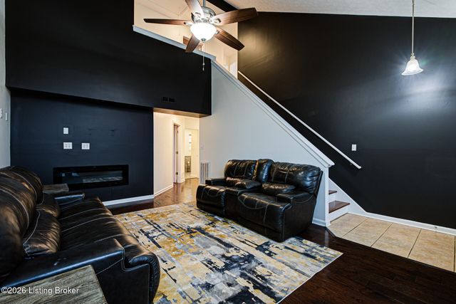 816 Hackney Ln, Shelbyville, KY 40065