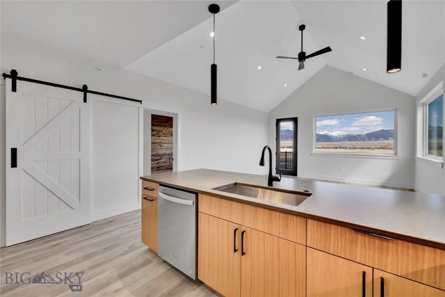 450 Loomis Way D, Ennis, MT 59729