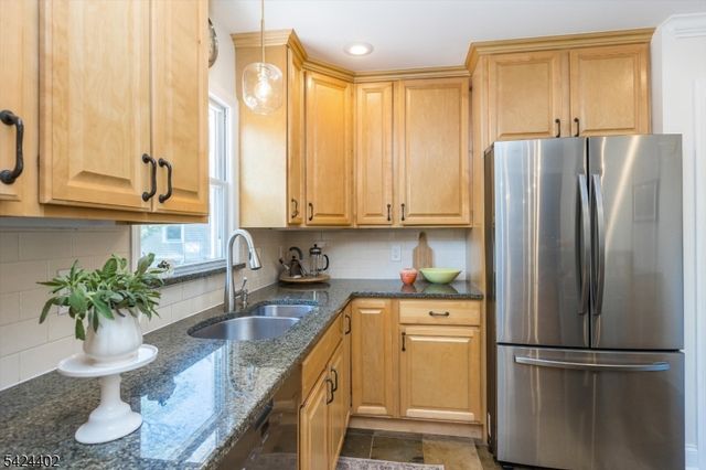 30 Bellaire Dr, Montclair Twp., NJ 07042