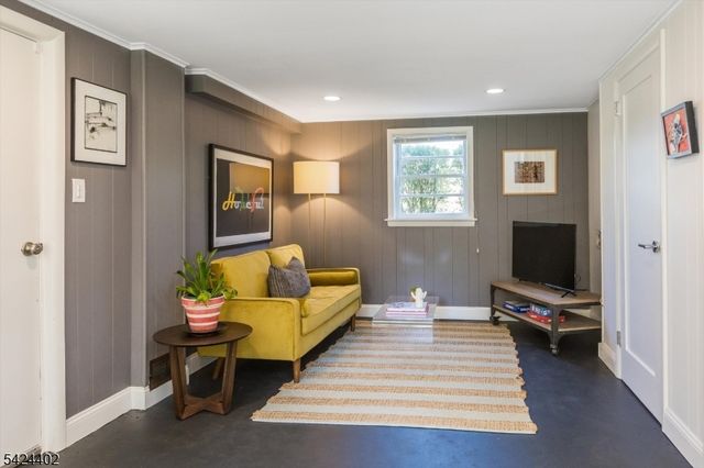 30 Bellaire Dr, Montclair Twp., NJ 07042