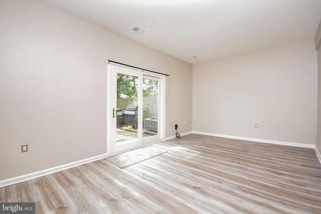 8853 TEAKWOOD CT, Manassas, VA 20109