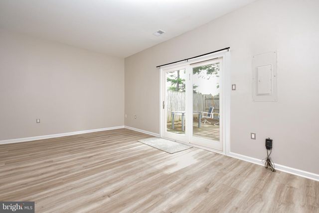 8853 TEAKWOOD CT, Manassas, VA 20109