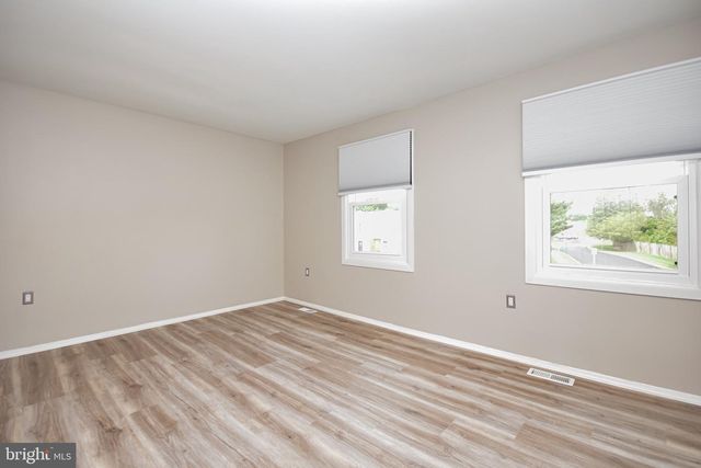 8853 TEAKWOOD CT, Manassas, VA 20109