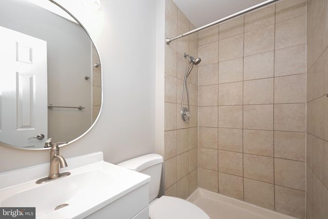 8853 TEAKWOOD CT, Manassas, VA 20109
