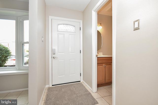 8853 TEAKWOOD CT, Manassas, VA 20109