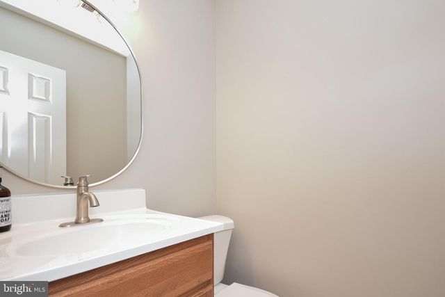 8853 TEAKWOOD CT, Manassas, VA 20109