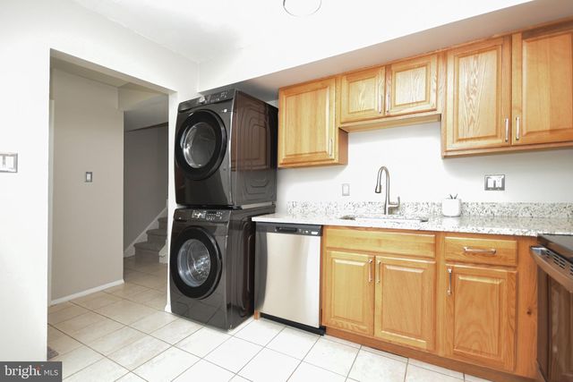 8853 TEAKWOOD CT, Manassas, VA 20109